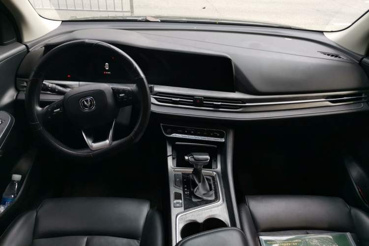 Used CHANGAN CS55PLUS 2021 Blue Whale Edition 1.5T DCT Luxury Model Center Console