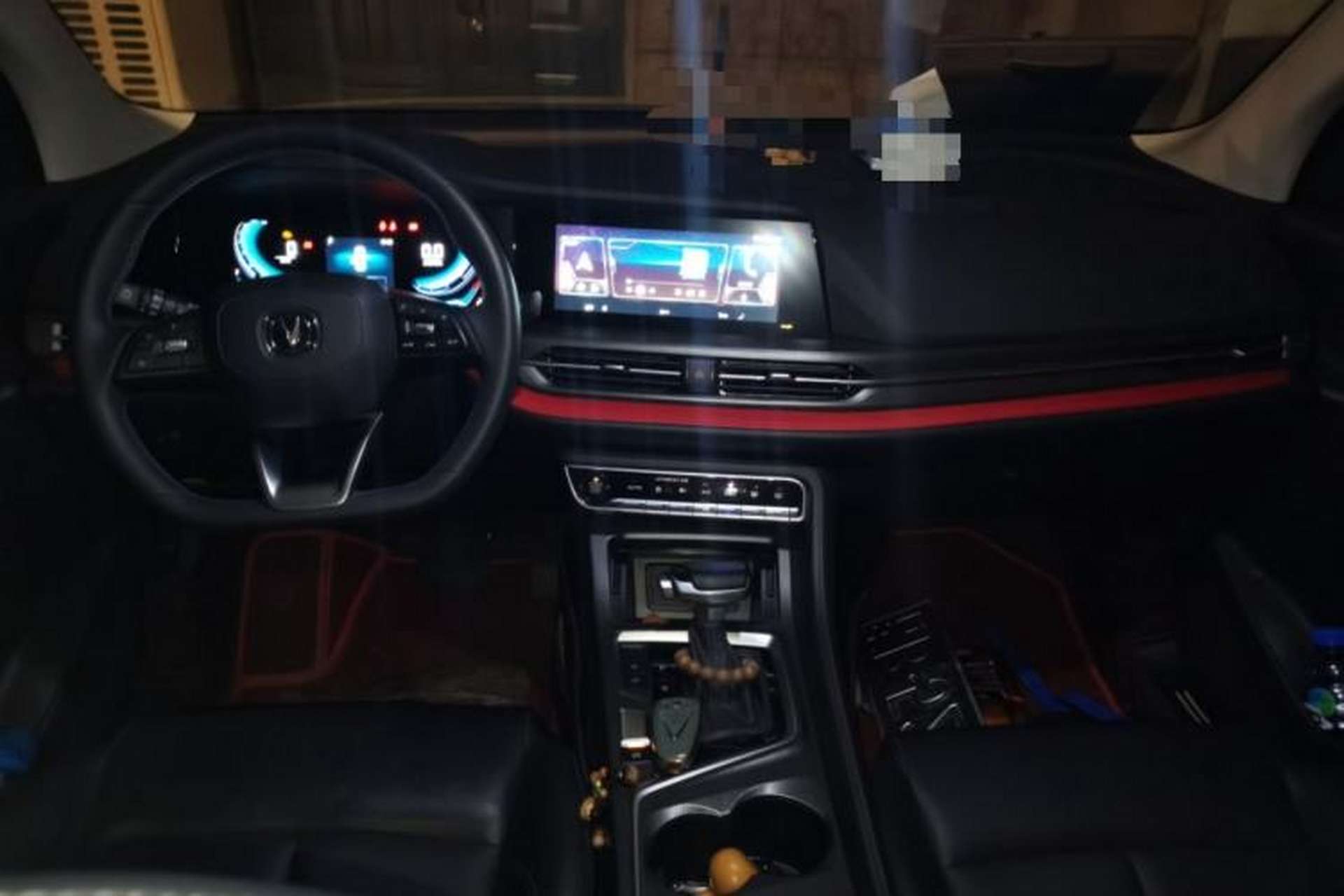 Used CHANGAN CS55PLUS 2021 Blue Whale Edition 1.5T DCT Prestige Model Center Console