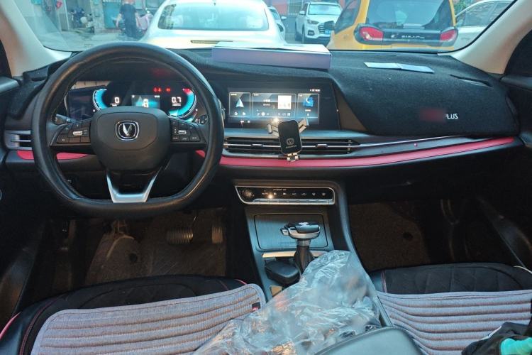 Used CHANGAN CS55PLUS 2021 Blue Whale Edition 1.5T DCT Luxury Model Center Console