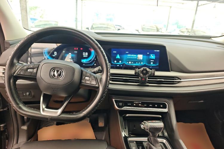 Used CHANGAN CS55PLUS 2021 Blue Whale Edition 1.5T DCT Luxury Model Center Console
