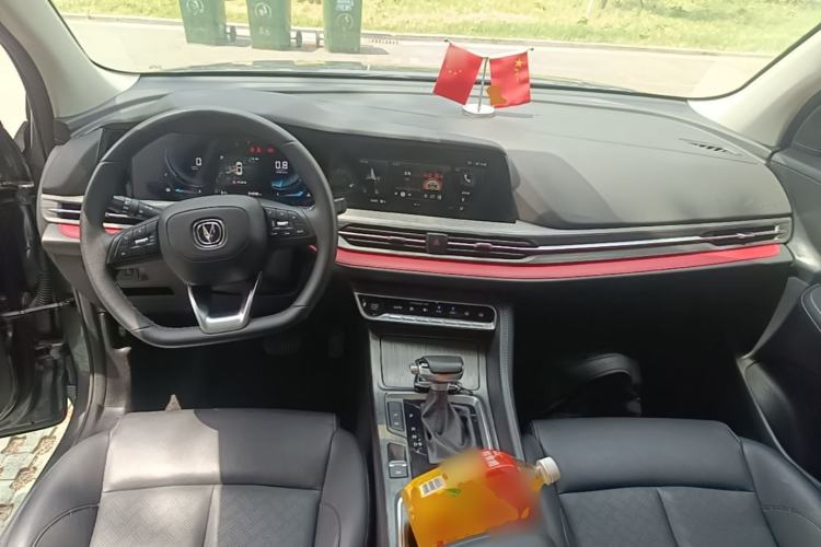 Used CHANGAN CS55PLUS 2021 Blue Whale Edition 1.5T DCT Prestige Model Center Console