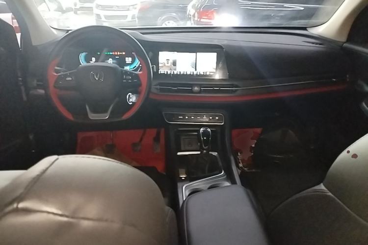 Used CHANGAN CS55PLUS 2021 Blue Whale Edition 1.5T Manual Luxury Model Center Console