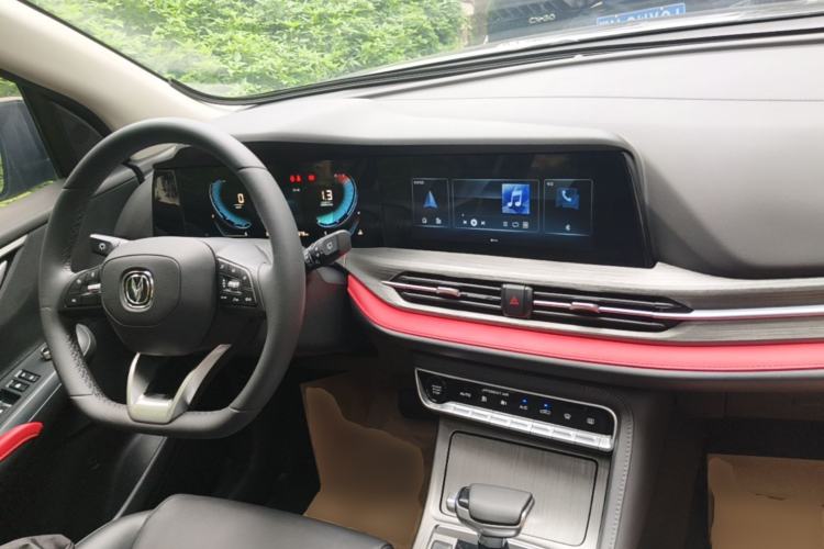 Used CHANGAN CS55PLUS 2021 Blue Whale Edition 1.5T DCT Luxury Model Center Console