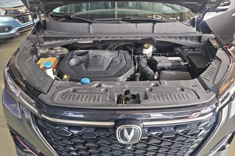 Used CHANGAN CS55PLUS 2021 Blue Whale Edition 1.5T Manual Luxury Model Engine Bay