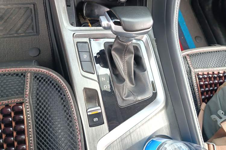 Used CHANGAN CS55PLUS 2021 Blue Whale Edition 1.5T DCT Luxury Model Gear Lever