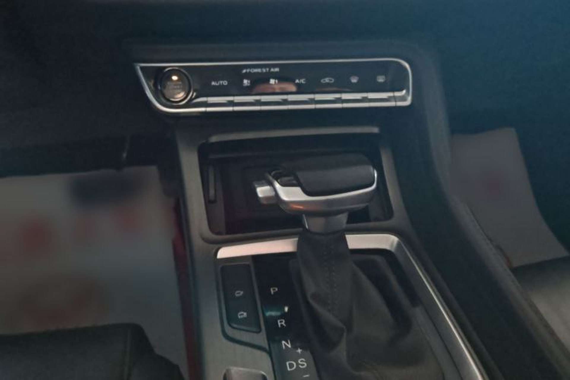 Used CHANGAN CS55PLUS 2021 Blue Whale Edition 1.5T DCT Prestige Model Gear Lever