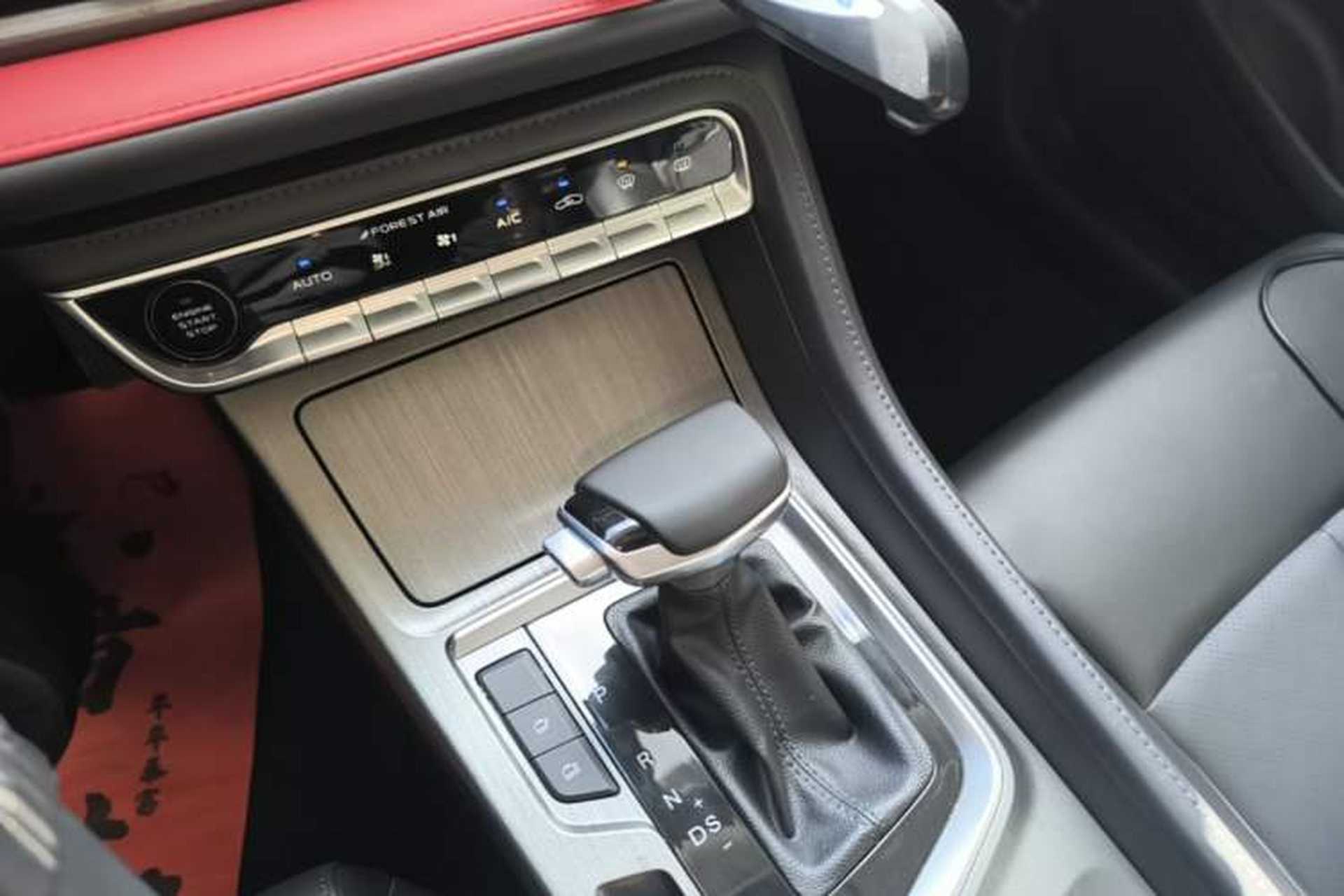 Used CHANGAN CS55PLUS 2021 Blue Whale Edition 1.5T DCT Prestige Model Gear Lever