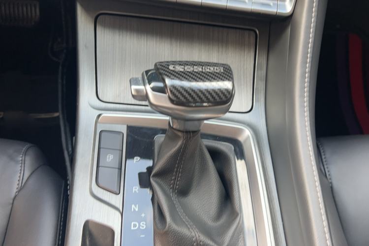 Used CHANGAN CS55PLUS 2021 Blue Whale Edition 1.5T DCT Luxury Model Gear Lever