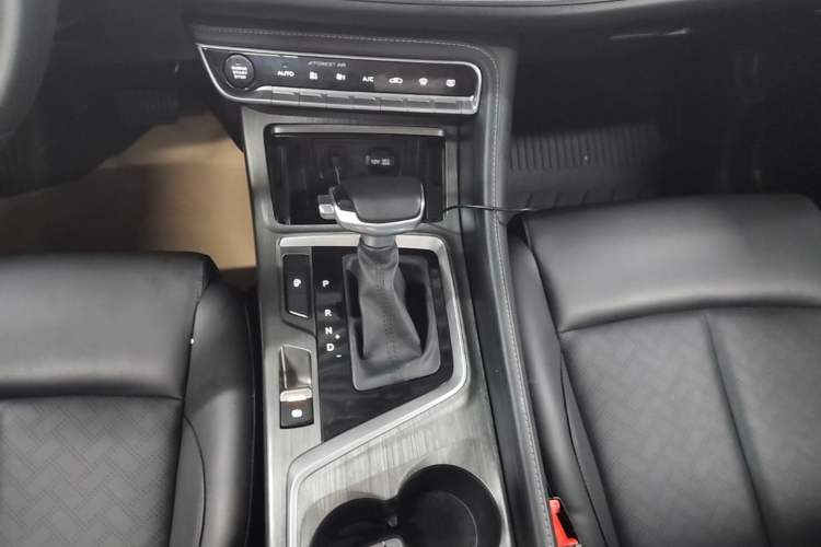 Used CHANGAN CS55PLUS 2021 Blue Whale Edition 1.5T DCT Luxury Model Gear Lever