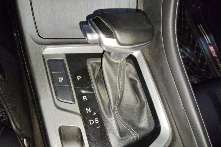 Used CHANGAN CS55PLUS 2021 Blue Whale Edition 1.5T DCT Luxury Model Gear Lever