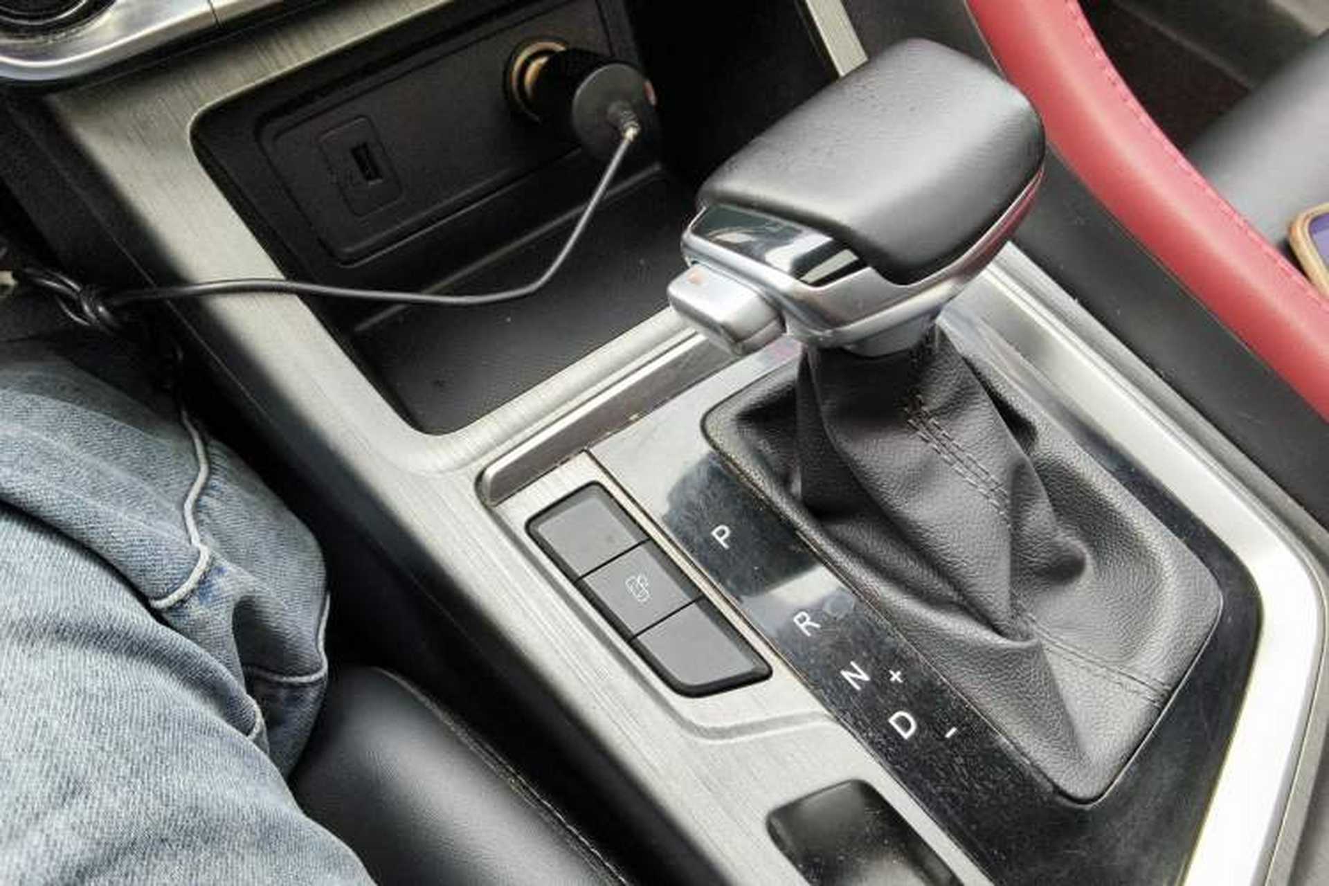 Used CHANGAN CS55PLUS 2021 Blue Whale Edition 1.5T DCT Luxury Model Gear Lever
