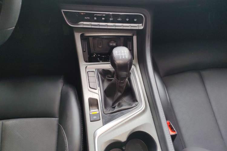 Used CHANGAN CS55PLUS 2021 Blue Whale Edition 1.5T Manual Luxury Model Gear Lever