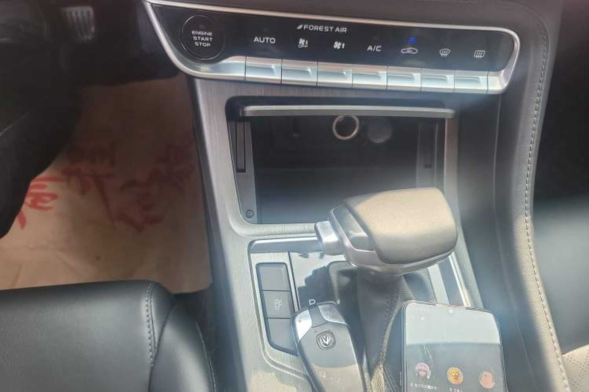 Used CHANGAN CS55PLUS 2021 Blue Whale Edition 1.5T DCT Luxury Model Gear Lever