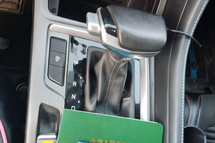 Used CHANGAN CS55PLUS 2021 Blue Whale Edition 1.5T DCT Luxury Model Gear Lever