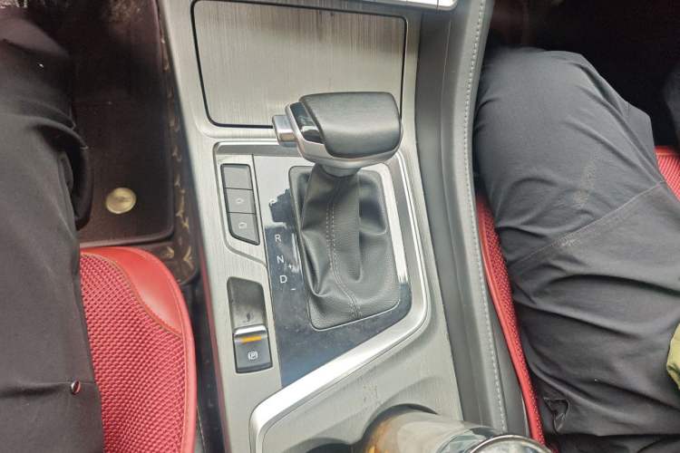 Used CHANGAN CS55PLUS 2021 Blue Whale Edition 1.5T DCT Prestige Model Gear Lever