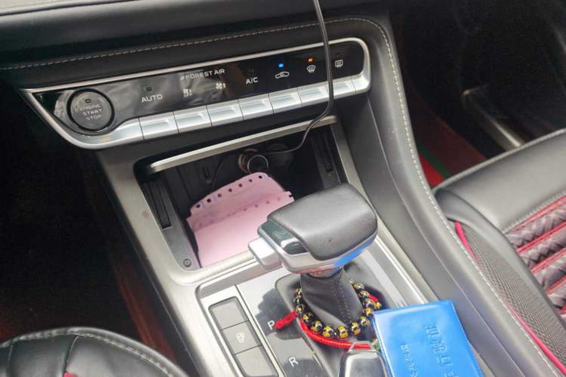 Used CHANGAN CS55PLUS 2021 Blue Whale Edition 1.5T DCT Luxury Model Gear Lever