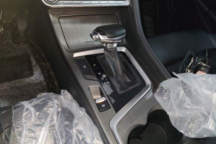 Used CHANGAN CS55PLUS 2021 Blue Whale Edition 1.5T DCT Luxury Model Gear Lever