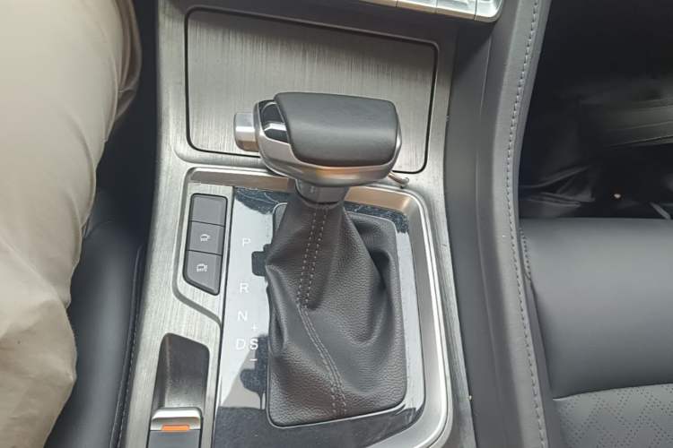 Used CHANGAN CS55PLUS 2021 Blue Whale Edition 1.5T DCT Prestige Model Gear Lever