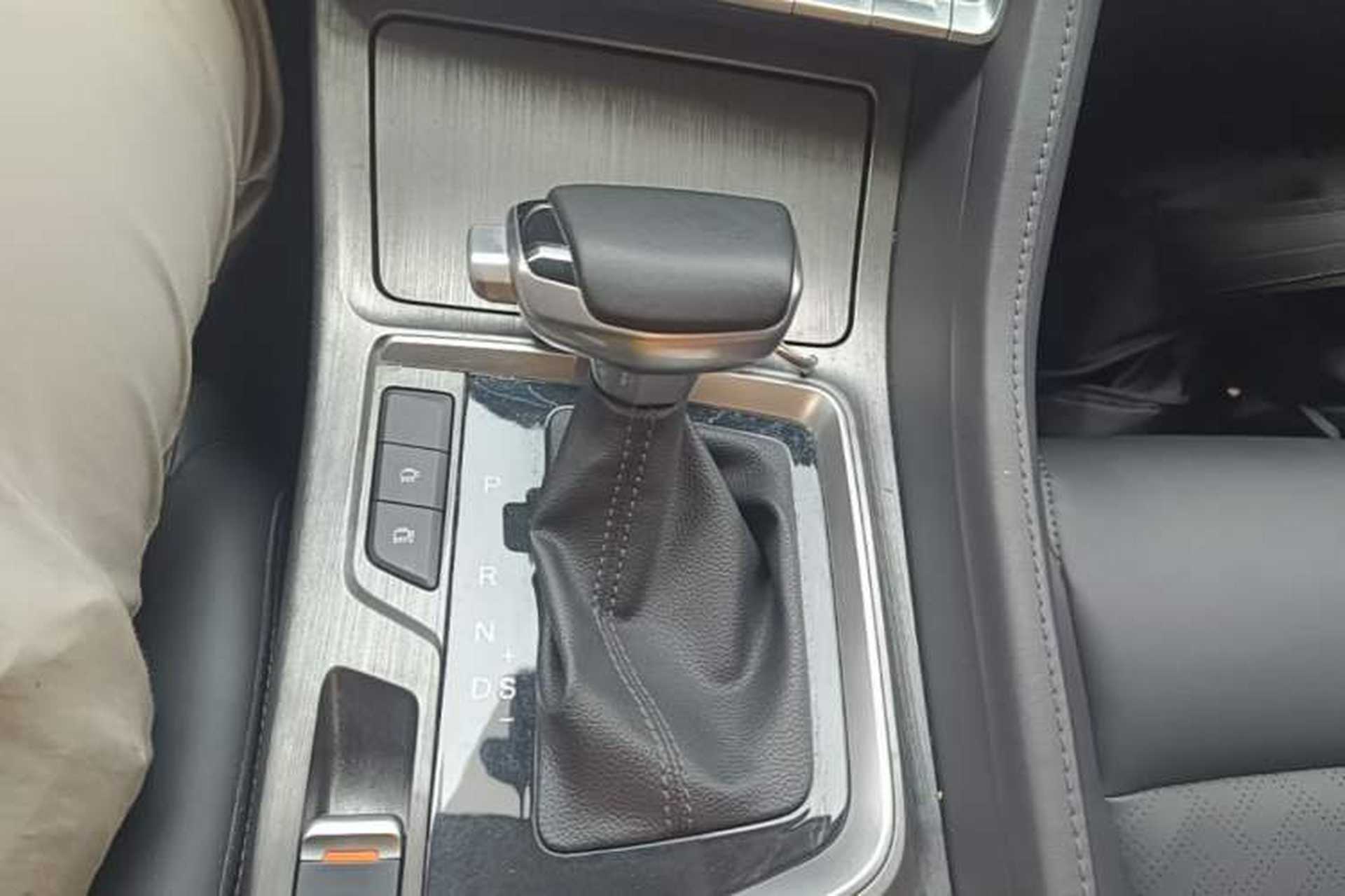 Used CHANGAN CS55PLUS 2021 Blue Whale Edition 1.5T DCT Prestige Model Gear Lever