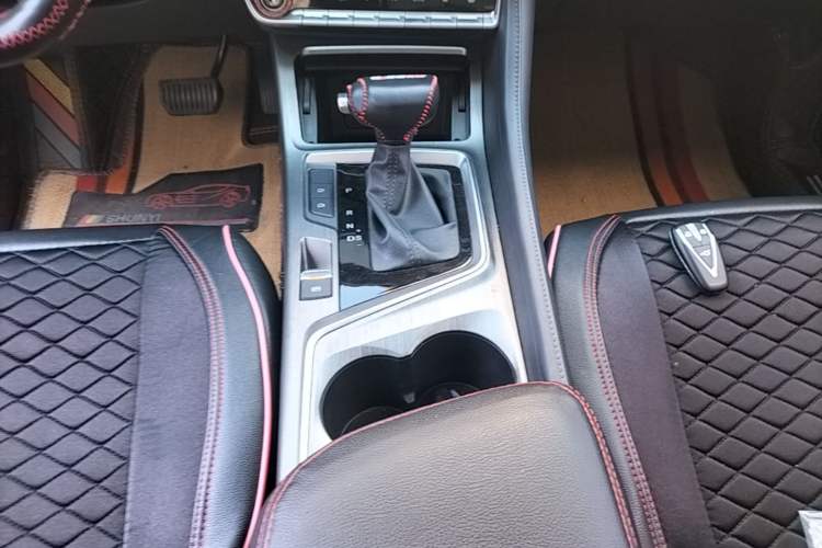 Used CHANGAN CS55PLUS 2021 Blue Whale Edition 1.5T DCT Prestige Model Gear Lever