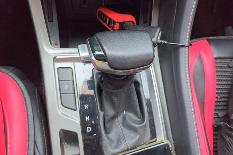 Used CHANGAN CS55PLUS 2021 Blue Whale Edition 1.5T DCT Luxury Model Gear Lever