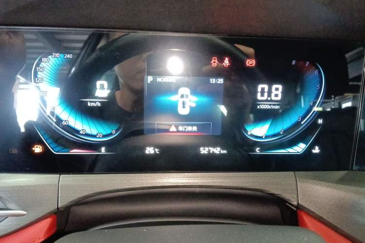 Used CHANGAN CS55PLUS 2021 Blue Whale Edition 1.5T DCT Luxury Model Instrument Cluster