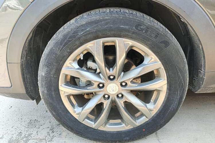 Used CHANGAN CS55PLUS 2021 Blue Whale Edition 1.5T DCT Prestige Model Left Front Wheel Hub