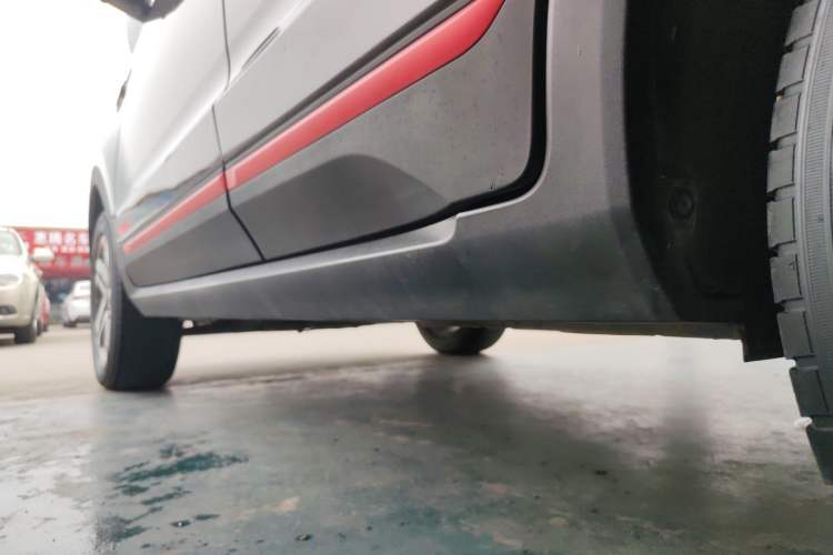 Used CHANGAN CS55PLUS 2021 Blue Whale Edition 1.5T Manual Luxury Model Left Side Sill