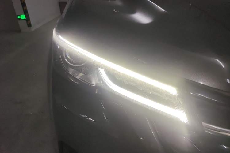 Used CHANGAN CS55PLUS 2021 Blue Whale Edition 1.5T Manual Luxury Model Right Front Headlight