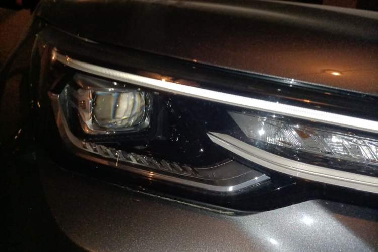 Used CHANGAN CS55PLUS 2021 Blue Whale Edition 1.5T DCT Luxury Model Right Front Headlight