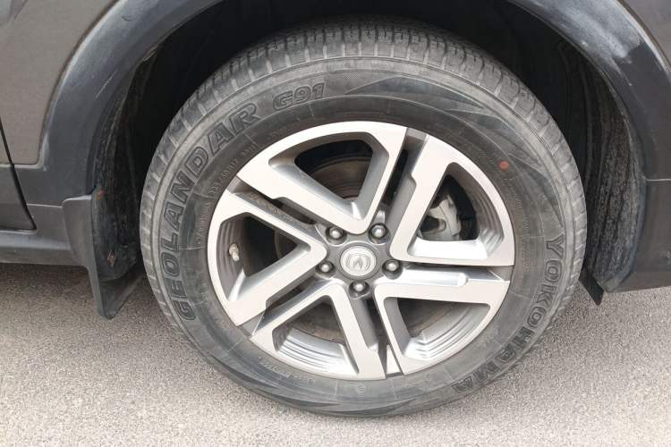 Used CHANGAN CS55PLUS 2021 Blue Whale Edition 1.5T Manual Luxury Model Right Front Wheel Hub