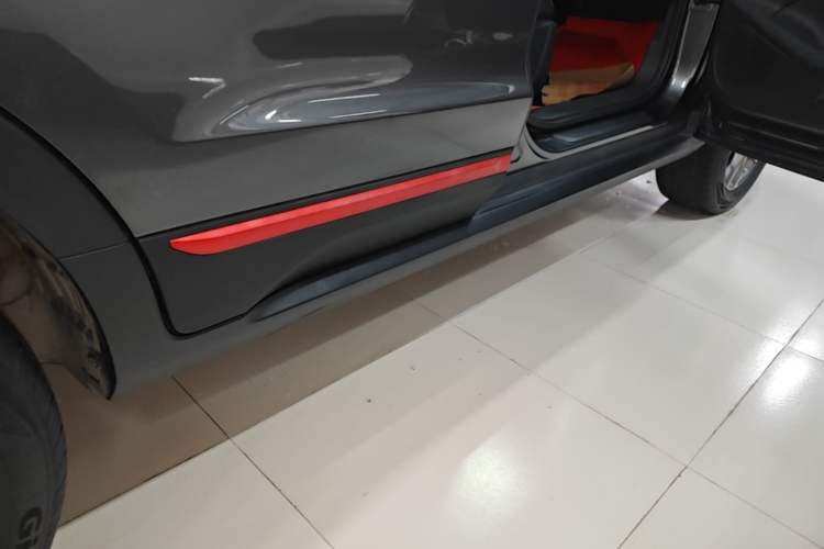 Used CHANGAN CS55PLUS 2021 Blue Whale Edition 1.5T DCT Luxury Model Right Side Sill