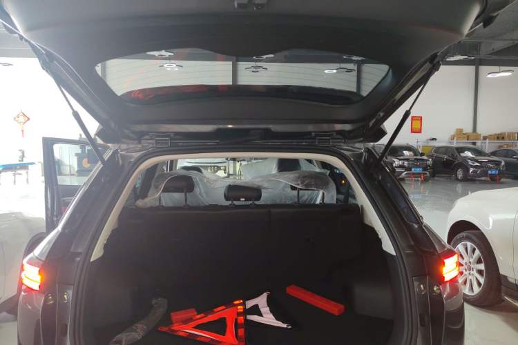 Used CHANGAN CS55PLUS 2021 Blue Whale Edition 1.5T DCT Luxury Model Trunk