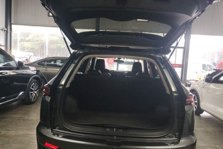 Used CHANGAN CS55PLUS 2021 Blue Whale Edition 1.5T DCT Luxury Model Trunk