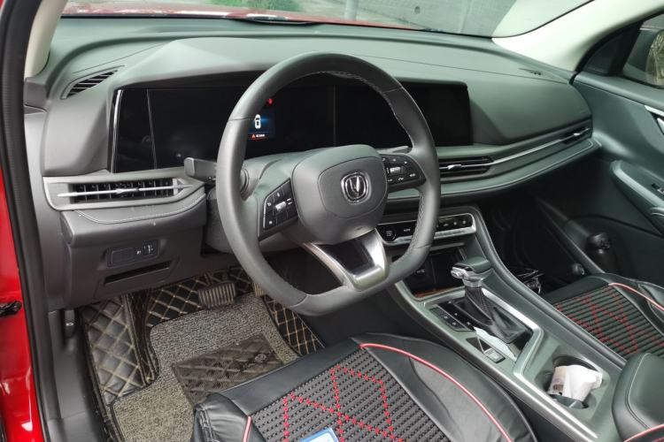 Used CHANGAN CS55PLUS 2021 Blue Whale Edition 1.5T DCT Prestige Model Center Console