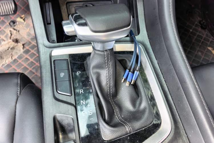Used CHANGAN CS55PLUS 2021 Blue Whale Edition 1.5T DCT Luxury Model Gear Lever