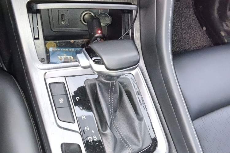 Used CHANGAN CS55PLUS 2021 Blue Whale Edition 1.5T DCT Luxury Model Gear Lever