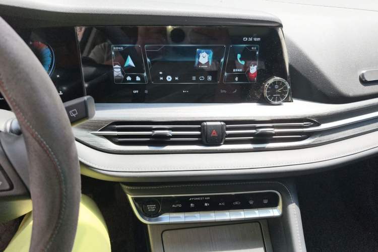 Used CHANGAN CS55PLUS 2021 Blue Whale Edition 1.5T DCT Prestige Model Audio And AC Panel