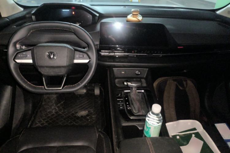 Used CHANGAN CS55PLUS 2021 Blue Whale Edition 1.5T DCT Luxury Model Center Console