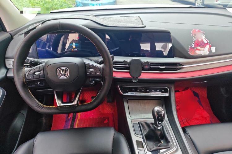 Used CHANGAN CS55PLUS 2021 Blue Whale Edition 1.5T Manual Luxury Model Center Console