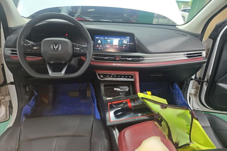 Used CHANGAN CS55PLUS 2021 Blue Whale Edition 1.5T DCT Luxury Model Center Console