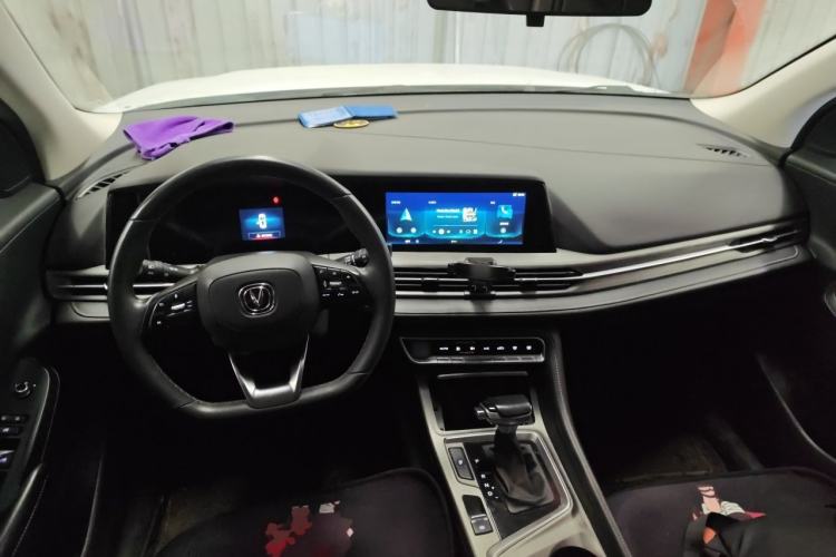 Used CHANGAN CS55PLUS 2021 Blue Whale Edition 1.5T DCT Luxury Model Center Console