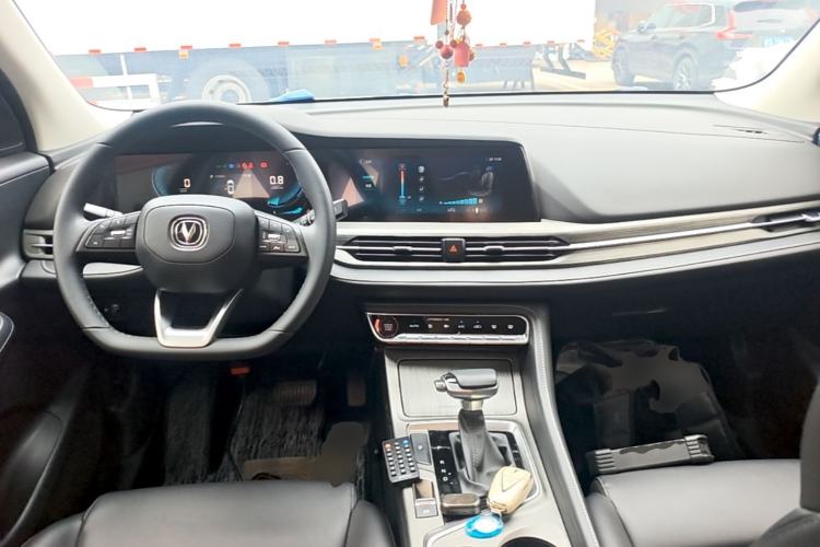 Used CHANGAN CS55PLUS 2021 Blue Whale Edition 1.5T DCT Luxury Model Center Console
