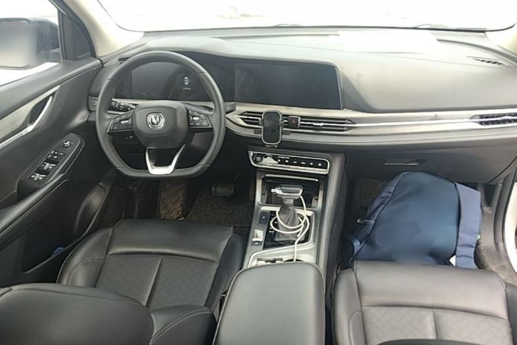 Used CHANGAN CS55PLUS 2021 Blue Whale Edition 1.5T DCT Luxury Model Center Console