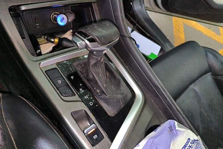 Used CHANGAN CS55PLUS 2021 Blue Whale Edition 1.5T DCT Luxury Model Gear Lever