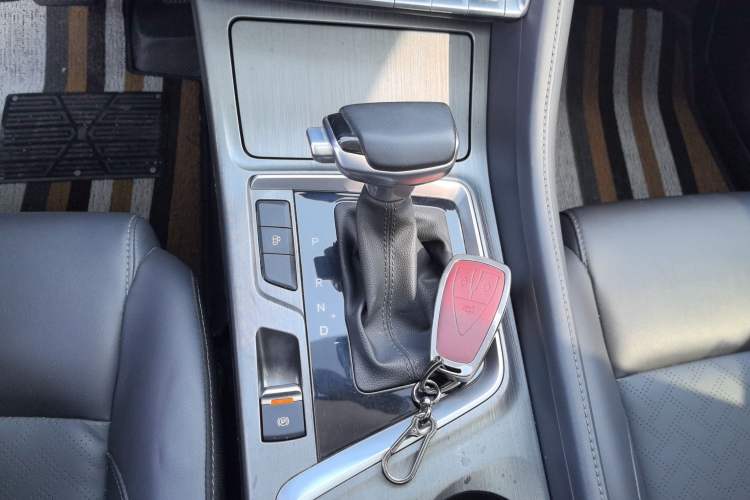 Used CHANGAN CS55PLUS 2021 Blue Whale Edition 1.5T DCT Luxury Model Gear Lever