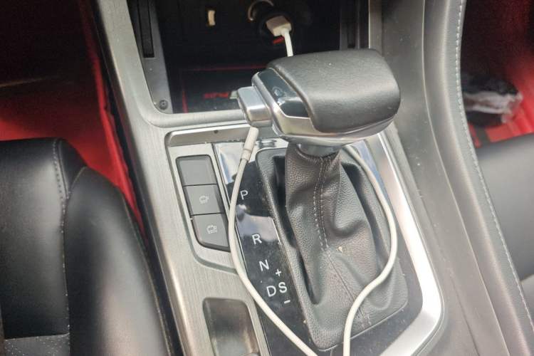 Used CHANGAN CS55PLUS 2021 Blue Whale Edition 1.5T DCT Prestige Model Gear Lever