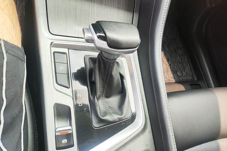 Used CHANGAN CS55PLUS 2021 Blue Whale Edition 1.5T DCT Luxury Model Gear Lever