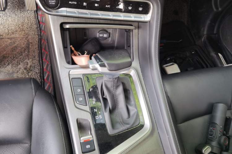 Used CHANGAN CS55PLUS 2021 Blue Whale Edition 1.5T DCT Prestige Model Gear Lever