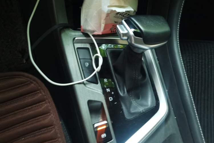 Used CHANGAN CS55PLUS 2021 Blue Whale Edition 1.5T DCT Luxury Model Gear Lever